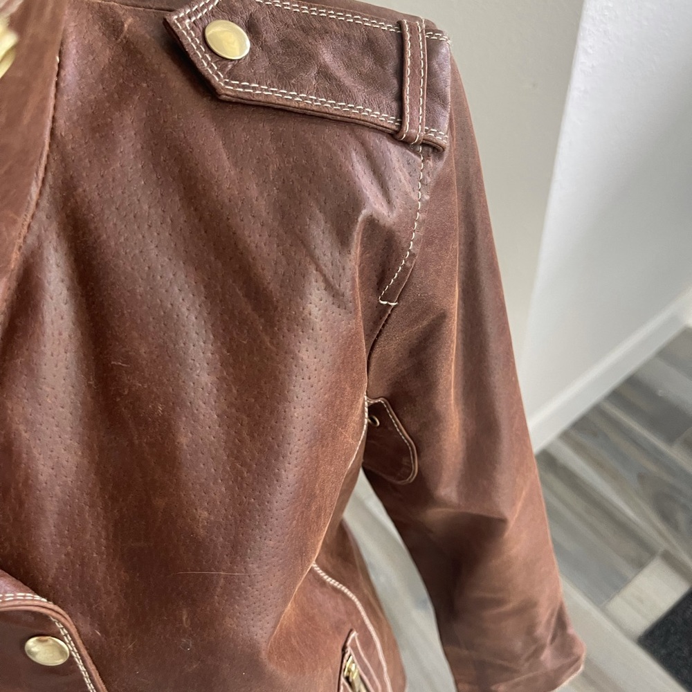 a.n.a A New Approach Brown Genuine Leather BomberJacket with zipper and button - Picture 4 of 11